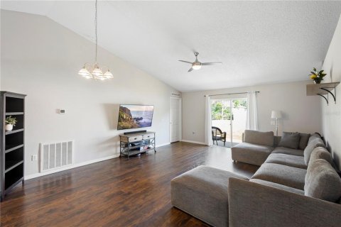 Casa en venta en Deltona, Florida, 3 dormitorios, 129.69 m2 № 1657862 - foto 8