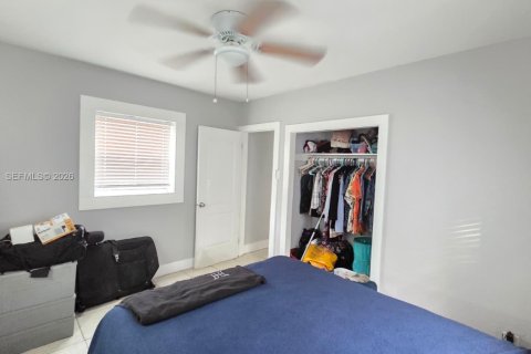 Casa en venta en Fort Lauderdale, Florida, 2 dormitorios, 58.53 m2 № 2007005 - foto 3