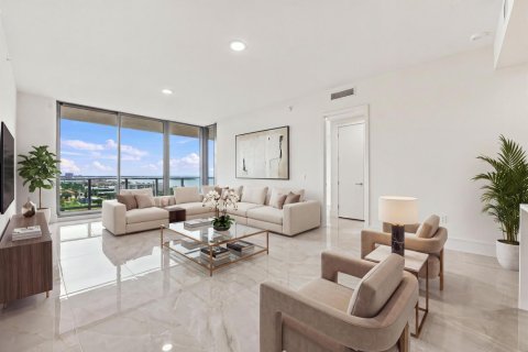 Condo in Lake Park, Florida, 2 bedrooms  № 2363827