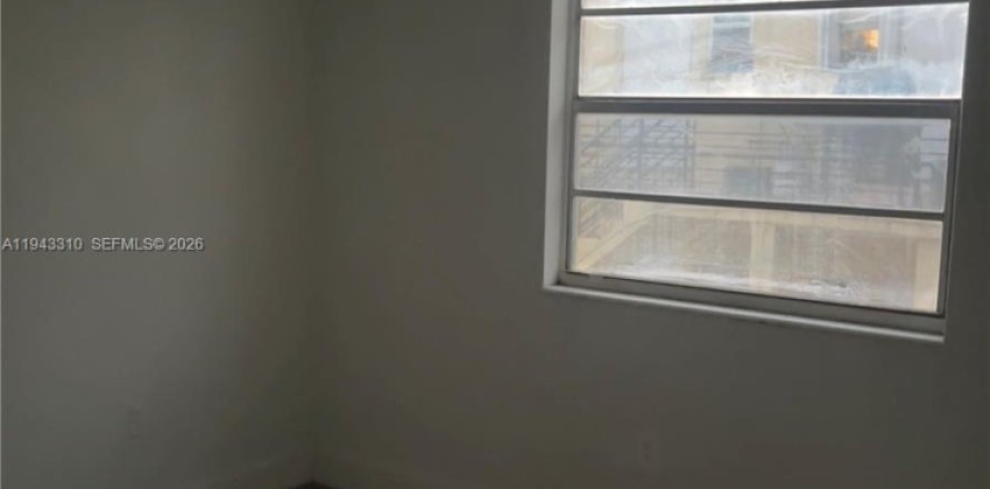 Appartement à Miami, Floride 12 chambres, 407.1 m2 № 1999633