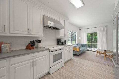Condo in Wellington, Florida, 3 bedrooms  № 2169898 - photo 8