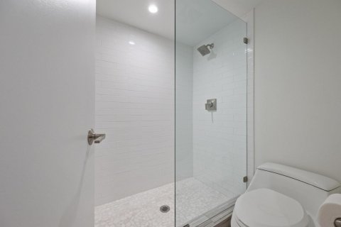 Condo in Wellington, Florida, 3 bedrooms  № 2169898 - photo 15
