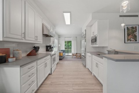 Condo in Wellington, Florida, 3 bedrooms  № 2169898 - photo 11