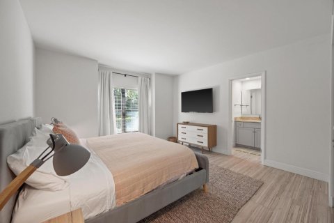 Condo in Wellington, Florida, 3 bedrooms  № 2169898 - photo 16