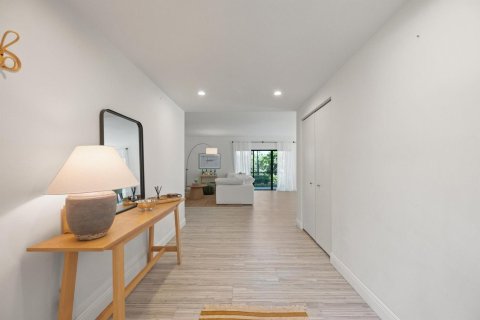Condo in Wellington, Florida, 3 bedrooms  № 2169898 - photo 6