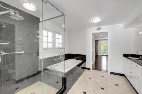 Купить кондоминиум в Майами-Бич, Флорида 3 спальни, 199.46м2, № 1958345 - фото 24