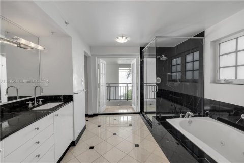 Купить кондоминиум в Майами-Бич, Флорида 3 спальни, 199.46м2, № 1958345 - фото 23