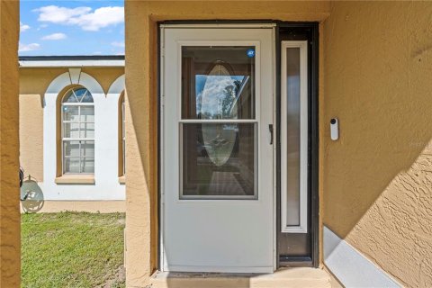 House in Valrico, Florida 3 bedrooms, 179.77 sq.m. № 1898426 - photo 8