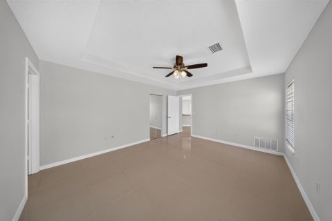House in Port St. Lucie, Florida 3 bedrooms, 156.91 sq.m. № 2433026 - photo 20