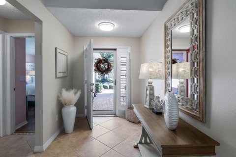 House in Clermont, Florida 3 bedrooms, 136.19 sq.m. № 2430987 - photo 4