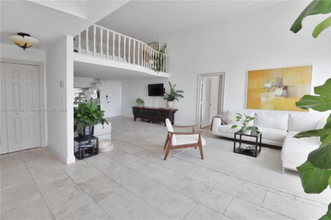 Condo in Miami Beach, Florida, 2 bedrooms  № 1798894 - photo 6