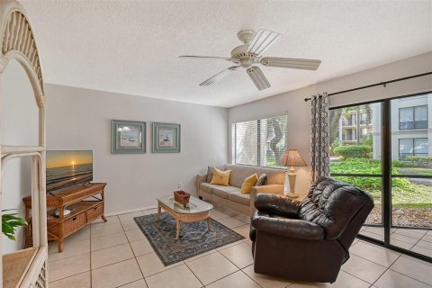 Condo in Sarasota, Florida, 2 bedrooms  № 2342452 - photo 5