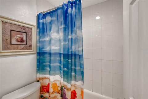 Condo in Sarasota, Florida, 2 bedrooms  № 2342452 - photo 29