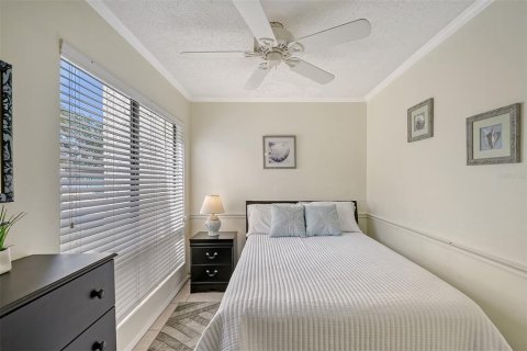 Condo in Sarasota, Florida, 2 bedrooms  № 2342452 - photo 21
