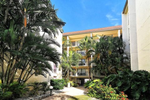 Condo in Sarasota, Florida, 2 bedrooms  № 2342452 - photo 10