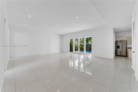 Casa en venta en Miami, Florida, 3 dormitorios, 157.56 m2 № 1727102 - foto 22
