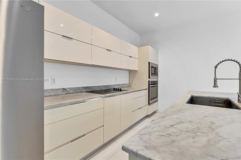 Casa en venta en Miami, Florida, 3 dormitorios, 157.56 m2 № 1727102 - foto 24