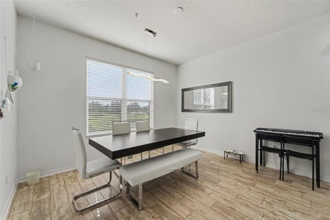 Adosado en venta en Winter Garden, Florida, 3 dormitorios, 186.83 m2 № 2156666 - foto 12