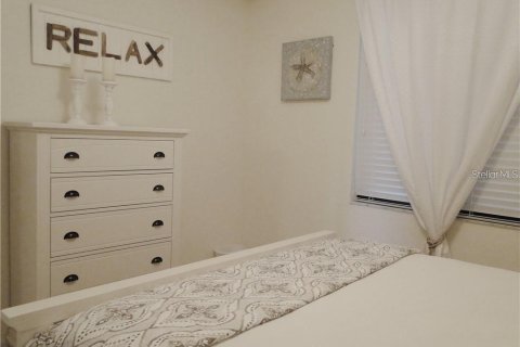Condo in Bradenton, Florida, 2 bedrooms in LAKEWOOD NATIONAL  № 2217977 - photo 19