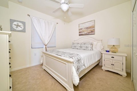 Condo in Bradenton, Florida, 2 bedrooms in LAKEWOOD NATIONAL  № 2217977 - photo 18