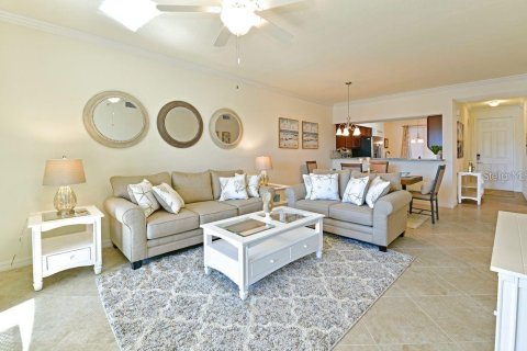 Condo in Bradenton, Florida, 2 bedrooms in LAKEWOOD NATIONAL  № 2217977 - photo 13