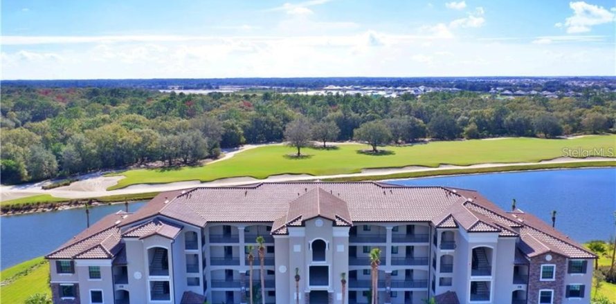 Condo in Bradenton, Florida, 2 bedrooms in LAKEWOOD NATIONAL  № 2217977