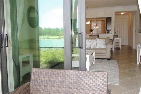 Condo in Bradenton, Florida, 2 bedrooms in LAKEWOOD NATIONAL  № 2217977 - photo 3