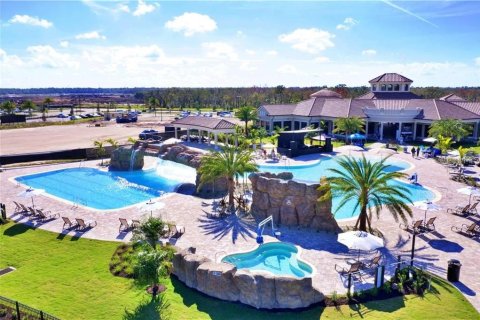 Condo in Bradenton, Florida, 2 bedrooms in LAKEWOOD NATIONAL  № 2217977 - photo 24