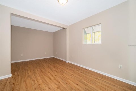 Casa en alquiler en Orlando, Florida, 4 dormitorios, 211.82 m2 № 1913070 - foto 17