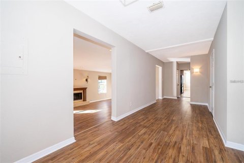 Casa en alquiler en Orlando, Florida, 4 dormitorios, 211.82 m2 № 1913070 - foto 8