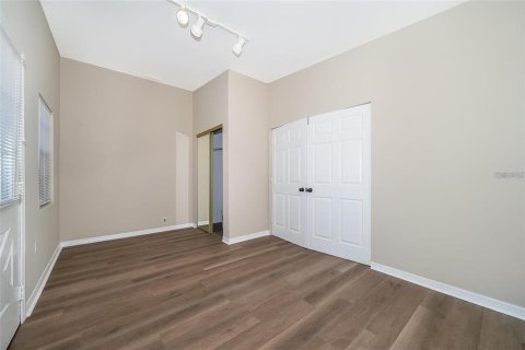 Casa en alquiler en Orlando, Florida, 4 dormitorios, 211.82 m2 № 1913070 - foto 11
