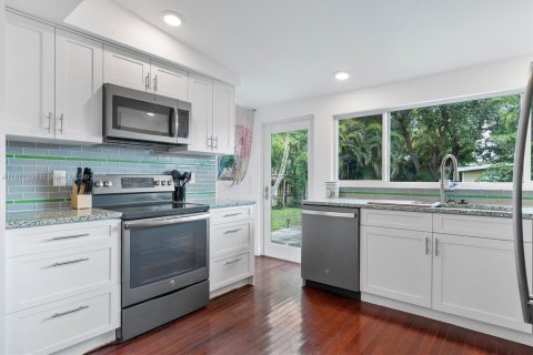 Casa en venta en Oakland Park, Florida, 2 dormitorios, 103.68 m2 № 1920623 - foto 4