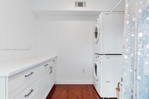 Casa en venta en Oakland Park, Florida, 2 dormitorios, 103.68 m2 № 1920623 - foto 12