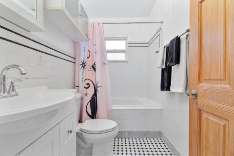 Casa en venta en Oakland Park, Florida, 2 dormitorios, 103.68 m2 № 1920623 - foto 10