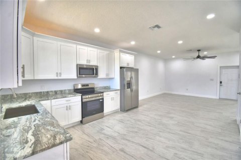 Appartement à louer à Indian lake estates, Floride: 3 chambres, 113.34 m2 № 2116080 - photo 3
