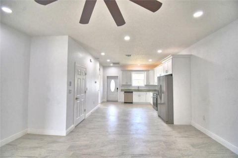 Appartement à louer à Indian lake estates, Floride: 3 chambres, 113.34 m2 № 2116080 - photo 6