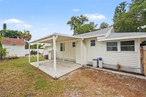 House in Saint Petersburg, Florida 3 bedrooms, 93.65 sq.m. № 2211338 - photo 22