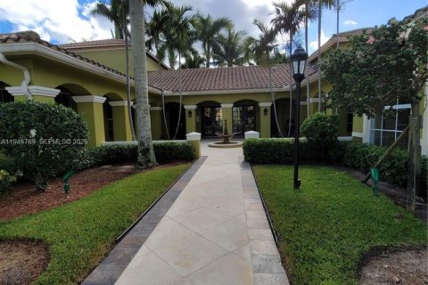 Condo in Miramar, Florida, 3 bedrooms  № 2003594 - photo 19