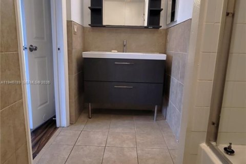 Condo in Miramar, Florida, 3 bedrooms  № 2003594 - photo 14