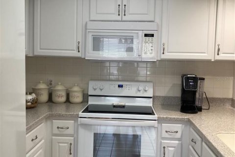 House in Holiday, Florida 2 bedrooms, 114.46 sq.m. № 1846585 - photo 16