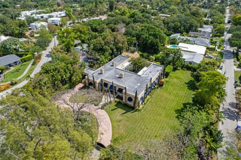 House in Miami, Florida 6 bedrooms, 627.46 sq.m. № 1714866 - photo 6