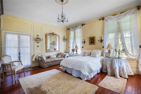 House in Miami, Florida 6 bedrooms, 627.46 sq.m. № 1714866 - photo 21