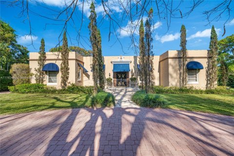House in Miami, Florida 6 bedrooms, 627.46 sq.m. № 1714866 - photo 7