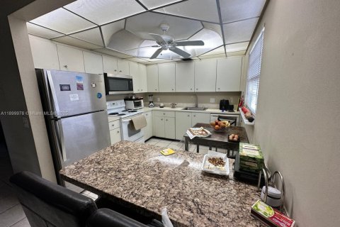 Condominio en venta en Pembroke Pines, Florida, 2 dormitorios, 108.32 m2 № 1952623 - foto 6