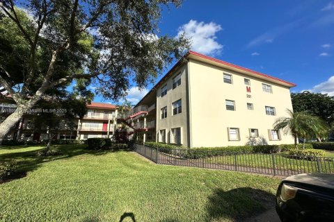 Condominio en venta en Pembroke Pines, Florida, 2 dormitorios, 108.32 m2 № 1952623 - foto 30