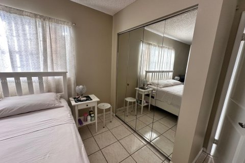 Condominio en venta en Pembroke Pines, Florida, 2 dormitorios, 108.32 m2 № 1952623 - foto 12