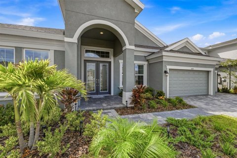 House in Apollo Beach, Florida 4 bedrooms, 298.22 sq.m. № 2259216 - photo 5