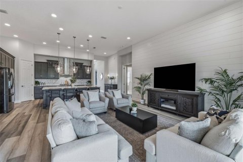 House in Apollo Beach, Florida 4 bedrooms, 298.22 sq.m. № 2259216 - photo 22