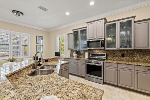 Villa ou maison à vendre à Lakewood Ranch, Floride: 3 chambres, 232.26 m2 № 1901468 - photo 16