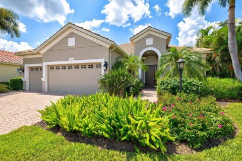 Villa ou maison à vendre à Lakewood Ranch, Floride: 3 chambres, 232.26 m2 № 1901468 - photo 4